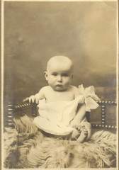 hellmut-1920_foto01.jpg